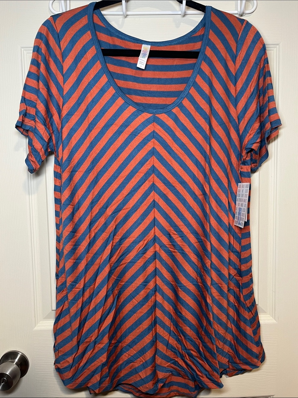 LuLaRoe Diagonal Stripe Classic T in Coral and Blue